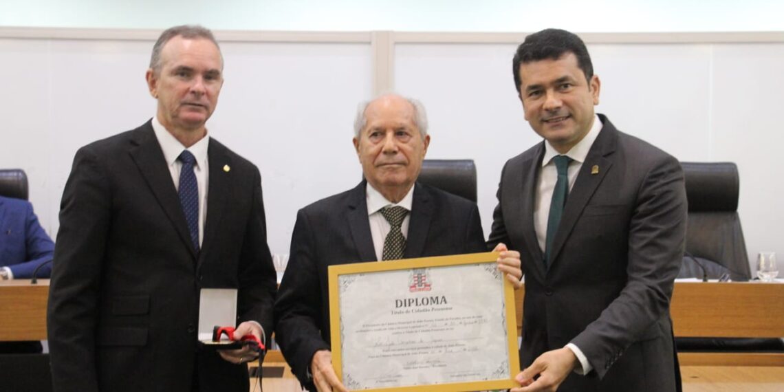 ALPB concede Medalha de Mérito Jurídico ao advogado João Gonçalves de Aguiar