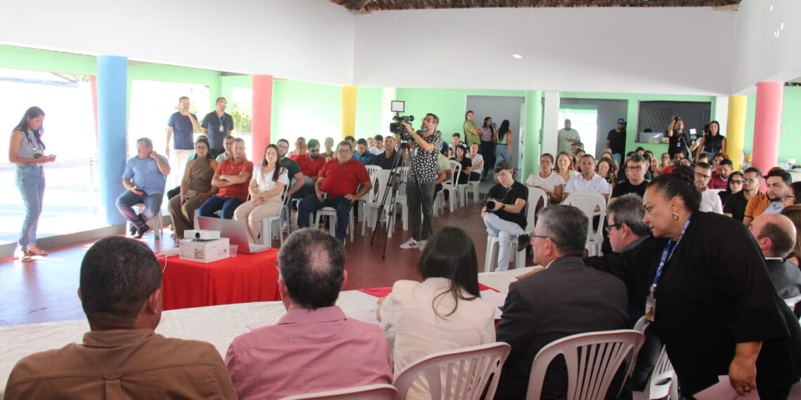 ALPB discute implantação de polo têxtil no Cariri durante audiência pública no Congo
