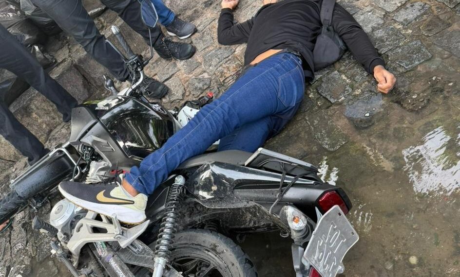 Troca de tiros durante tentativa de roubo deixa um morto e dois feridos na Praça da Paz,  nos Bancários