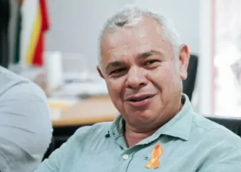 EMERGENCIAL: Dispensa sob suspeita: Prefeitura de Alhandra entra na mira após contrato de 445 mil levantar alerta de possível dano ao erário