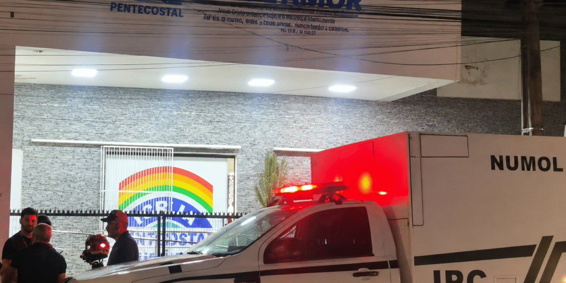 Homem morre e outro fica ferido durante manutenção de teto de igreja no bairro de Jaguaribe, em João Pessoa