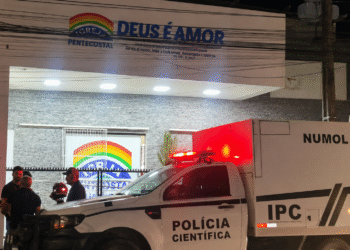 Homem morre e outro fica ferido durante manutenção de teto de igreja no bairro de Jaguaribe, em João Pessoa