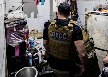 Mulher é presa em João Pessoa durante operação contra grupo suspeito de extorsão sexual