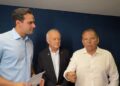 Ao lado de Adriano Galdino, Branco Mendes se reúne com Lucas Ribeiro, apresenta relatório de danos das chuvas no Litoral Sul e cobra ações urgentes