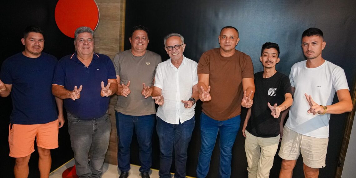 Cícero Lucena recebe adesão de lideranças de Passagem, Areia de Baraúnas e São José de Espinharas