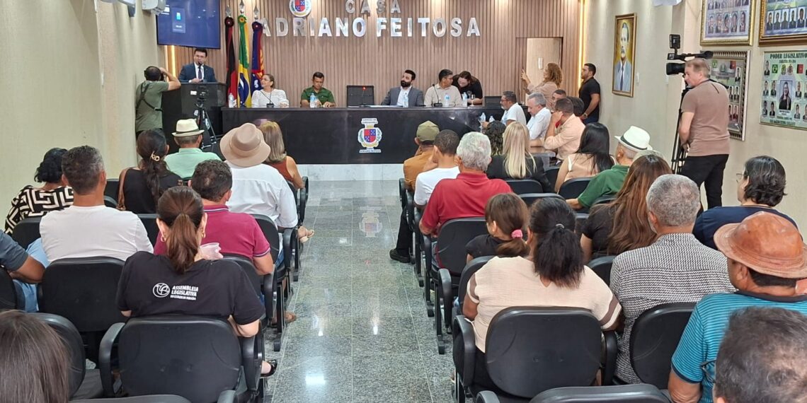Audiência histórica fortalece protagonismo de Dr. Aledson e mobiliza população em defesa da saúde da Serra de Teixeira