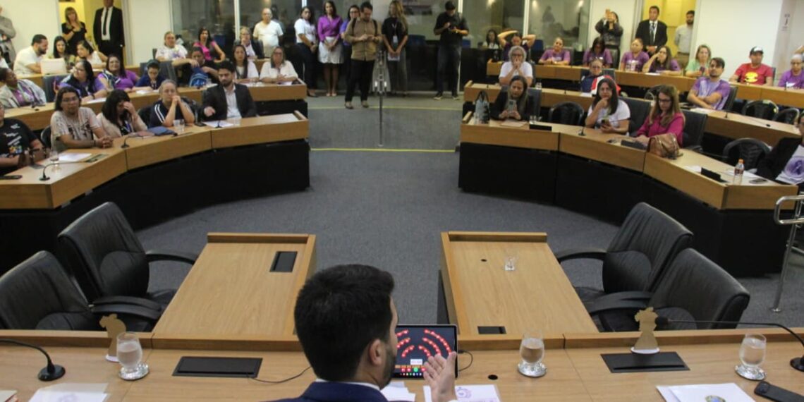 ALPB debate desafios e avanços no tratamento de doenças autoimunes