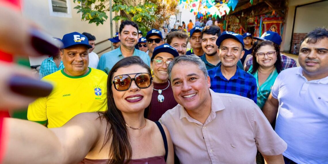 Campina Grande abraça Efraim durante abertura da programação junina da Vila do Artesão