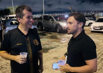 Ex-dirigentes campeões pelo Treze são vistos juntos no Amigão