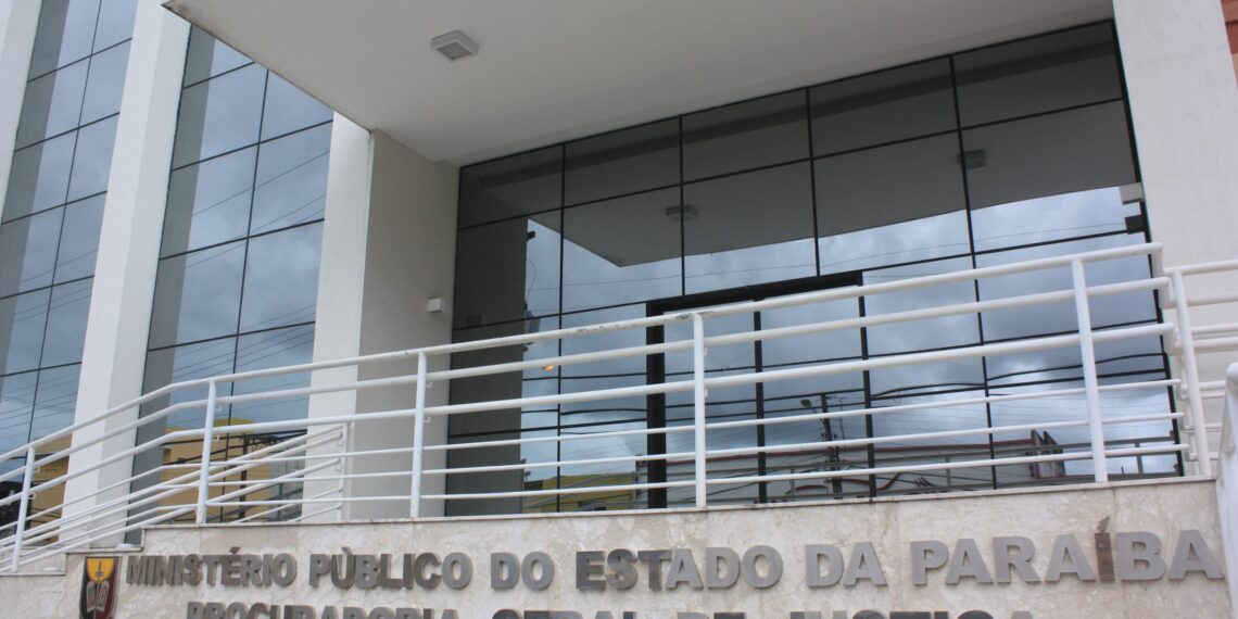 MPPB ajuíza ação contra prefeitura de Cabedelo e pede embargo de prédio por violar Lei do Gabarito