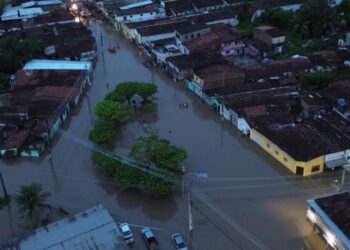 Imagens aéreas registram cidade de Santa Rita alagada