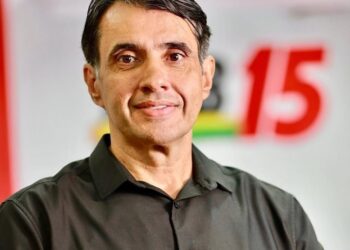 André Gadelha critica segurança de ex-governador e questiona privilégios em vídeo nas redes sociais