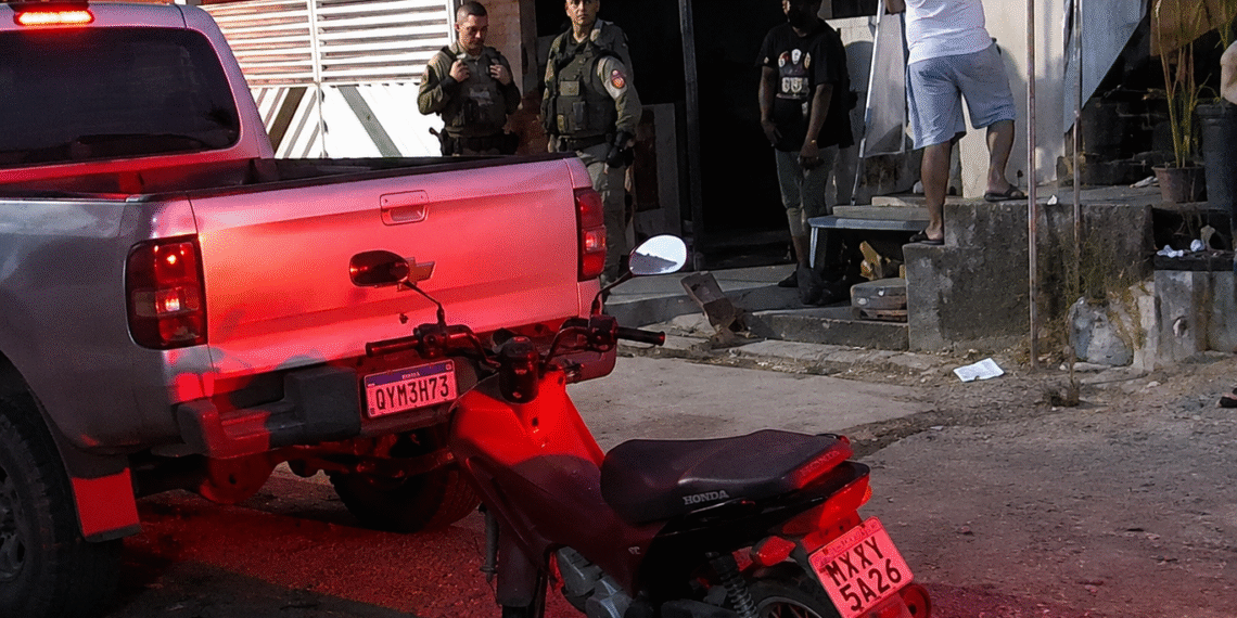 Homem é morto a tiros dentro de residência em Bayeux, na Grande João Pessoa