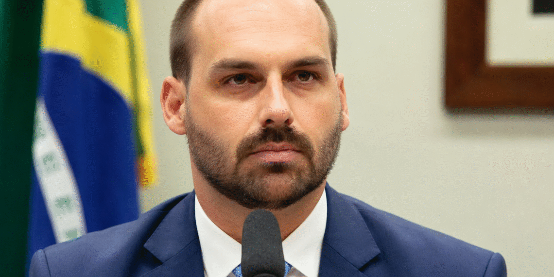 STF condena Eduardo Bolsonaro a quatro anos de prisão por atuar nos EUA para tentar coagir ministros