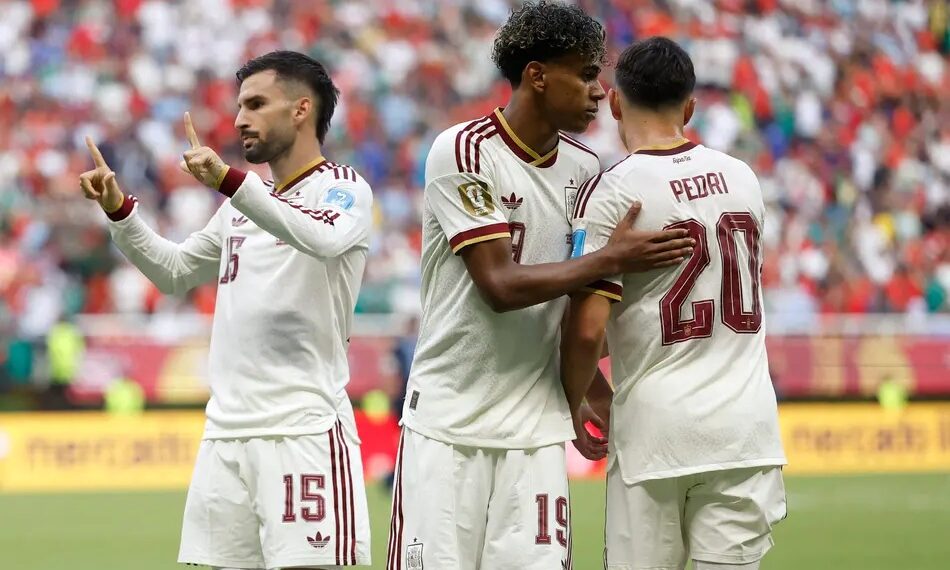 Espanha vence, confirma liderança, e Uruguai é eliminado da Copa do Mundo