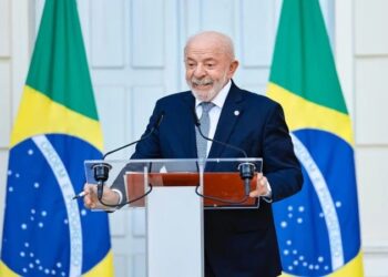 ‘Neymar é o primeiro convocado home office do mundo’, brinca Lula