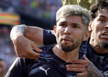 Paraguai consegue façanha épica, elimina Alemanha nos pênaltis e vai às oitavas da Copa