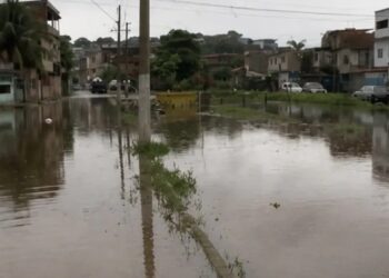 Segunda enchente em menos de 60 dias revolta moradores, que acusam Prefeitura de Santa Rita de abandono