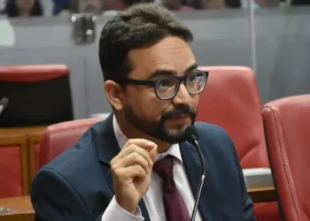 TCE decide amanhã se livra Tibério Limeira de reprovação de contas com ‘cartão-alimentação’