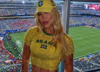 A reação curiosa de Virginia Fonseca após gol de Vini Jr em jogo do Brasil