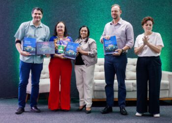 Leo Bezerra reafirma compromisso com o plantio de árvores e reforça cuidados com o descarte corretamente de lixo