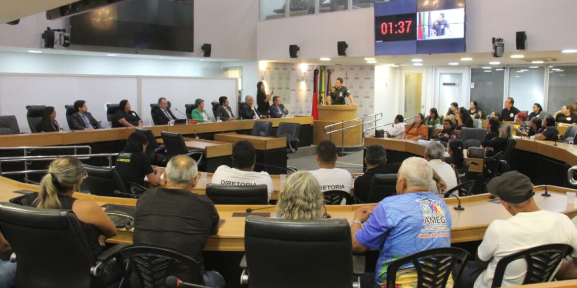 ALPB debate direito ao trabalho do comércio ambulante durante audiência pública