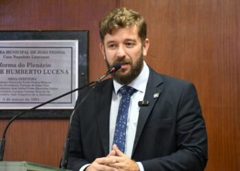 Vereador Fábio Lopes é reconhecido pela UNICEF por aprovação de projeto sobre alimentação saudável nas escolas