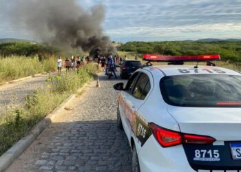 Patoense em Fúria: População Sai às Ruas Contra Caos Administrativo e Culpa Ex-prefeito Nabor Wanderley