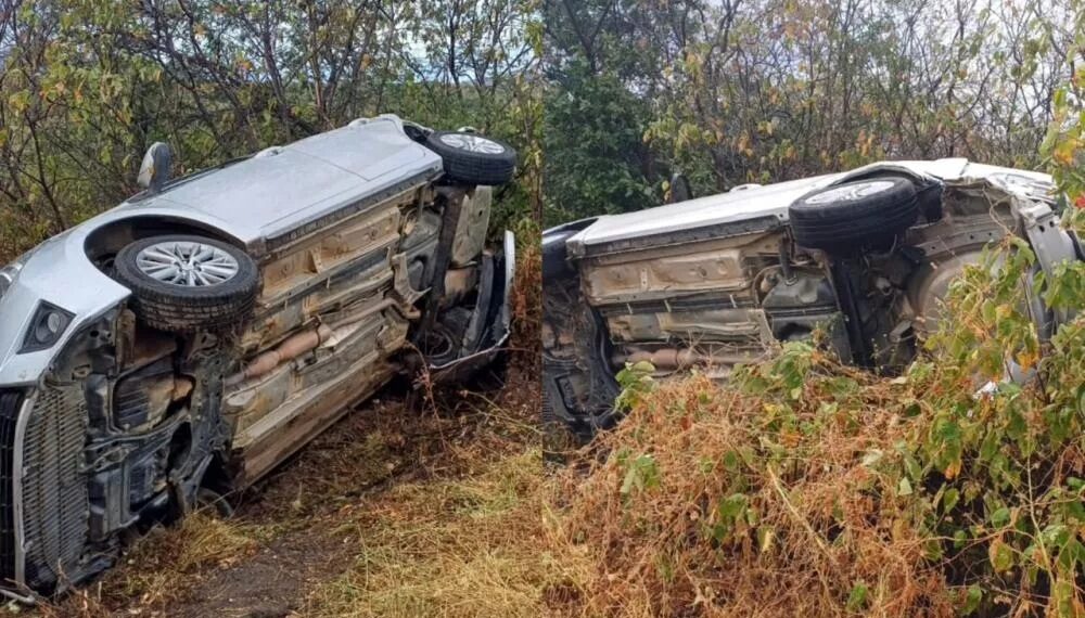 Colisão entre carro e picape termina com veículo tombado na BR-230, em Malta