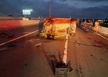 Acidente interdita trecho da BR-230 em João Pessoa desde a madrugada