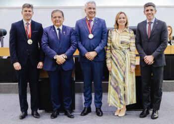ALPB homenageia contador Alexandre Aureliano e a Conplan
