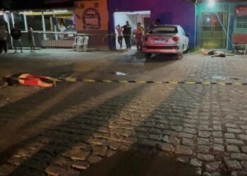 Ataque com cerca de 40 tiros deixa dois mortos e um ferido na comunidade Porto do Capim, em João Pessoa