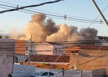 Explosão em obras da Transposição do Rio São Francisco atinge casas em Uiraúna e deixa rastro de destruição