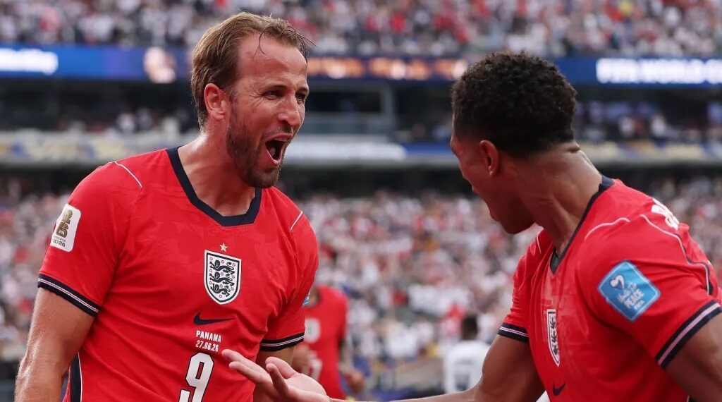Inglaterra vence Panamá em jogo com recorde de Kane e avança como líder
