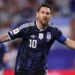 Messi sai do banco, marca seu 19º gol em Copas e Argentina derrota a Jordânia