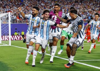 Em jogo dramático, Argentina vence Suíça na prorrogação e vai à semifinal da Copa