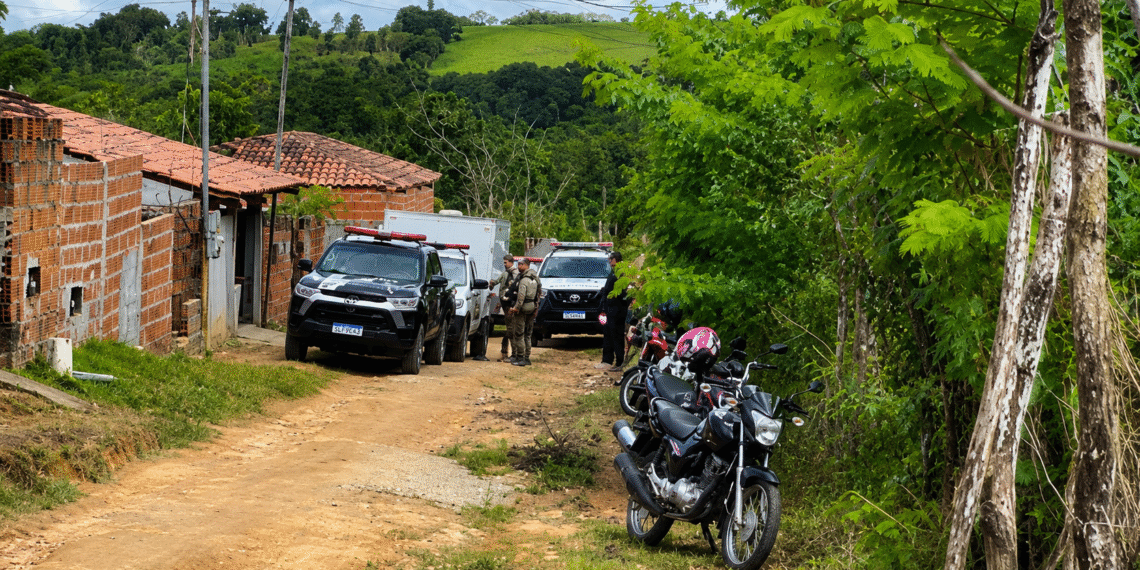 Adolescente de 14 anos é encontrado morto com marcas de tiros e espancamento em Alhandra