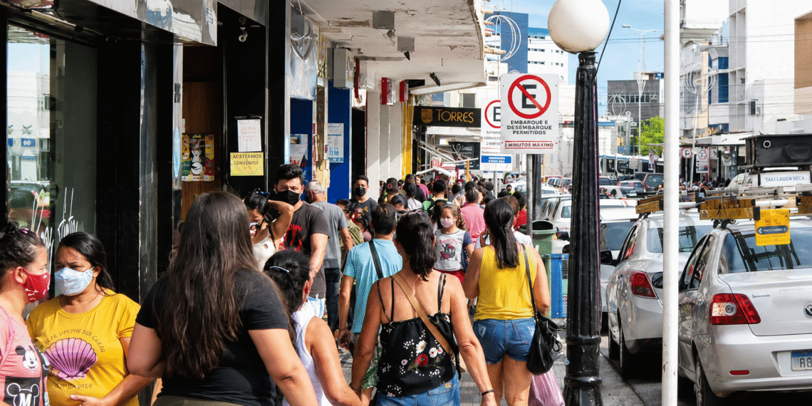 Motorista suspeito de atropelar produtor de eventos é interrogado e carro passa por perícia
