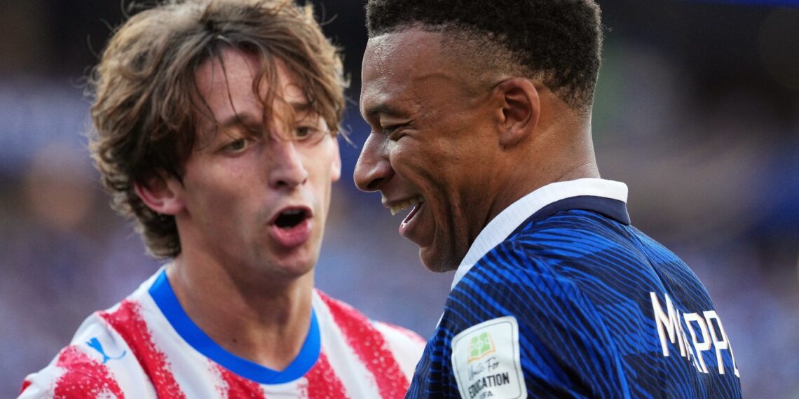 Mbappé faz de pênalti, França fura ferrolho do Paraguai e vai às quartas da Copa do Mundo