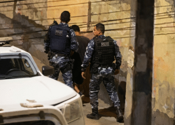 MPPB investiga agressão de policiais contra torcedor do Botafogo-PB antes de jogo no Almeidão