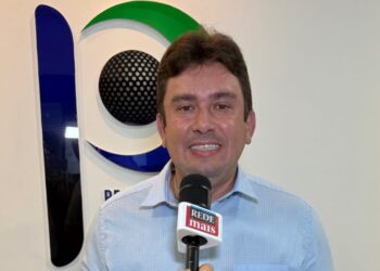 No São Julho, prefeito celebra parceria com Estado e meio bilhão investido em Sousa