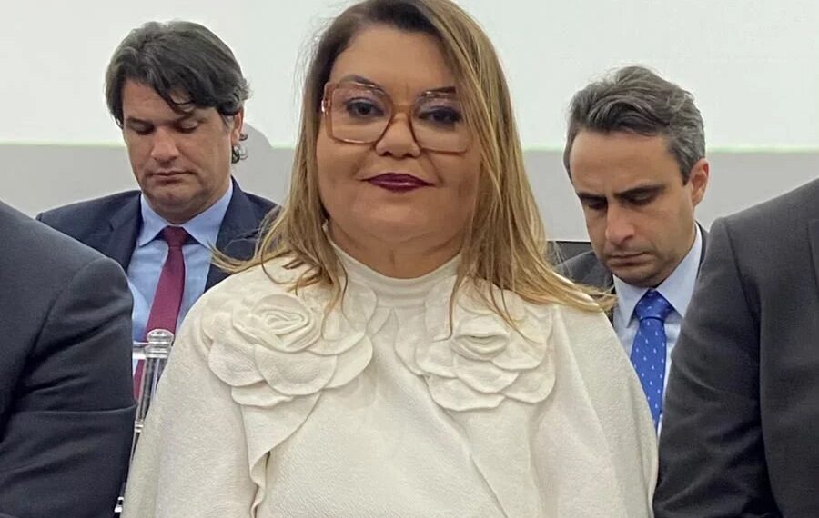 Janaína Andrade toma posse e se torna a primeira mulher a chefiar o MPF-PB