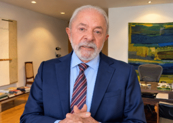 Governo Lula bloqueia milhões de participantes do Bolsa Família de sites de bets e gera revolta