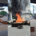 Comerciantes interditam rua em protesto no Mercado Central