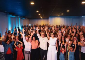 No leque de opções para vice, Maísa lança movimento #EuAcredito
