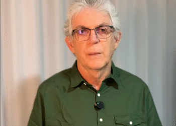 “Nem Lula pedindo”, garante RC sobre possibilidade de voto em João Azevedo para o Senado