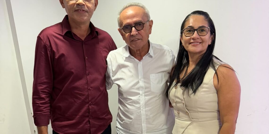 Cícero Lucena reforça base com adesão do presidente da Câmara de Itatuba