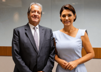 Ordem da princesa: vereadora de São Vicente vira pivô de disputa entre Michelle Bolsonaro e mulher de Valdemar