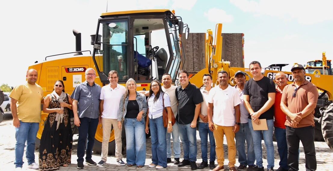 Mersinho Lucena viabiliza mais de R$ 10 milhões em máquinas e equipamentos para fortalecer agricultura e infraestrutura na Paraíba