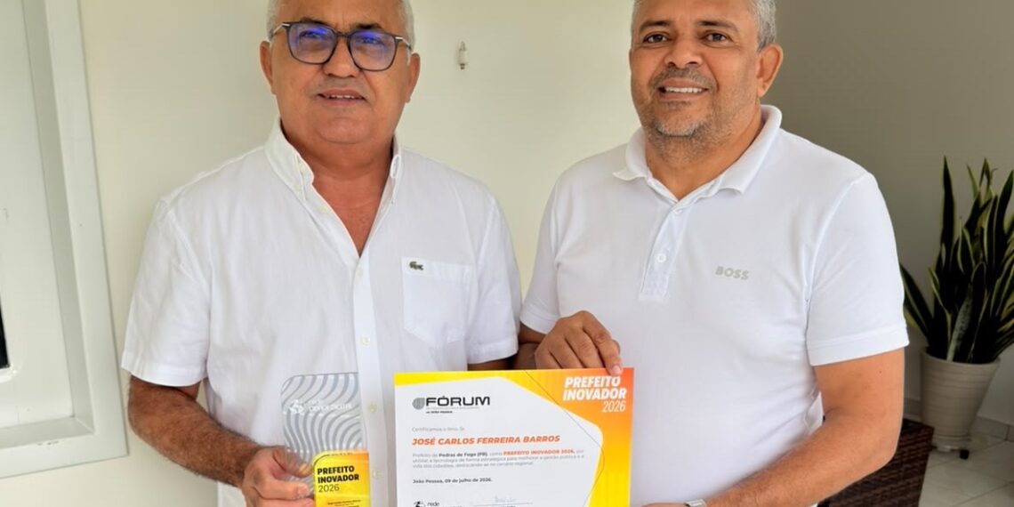 Ba Barros recebe título de Prefeito Inovador por investimentos na Educação de Pedras de Fogo